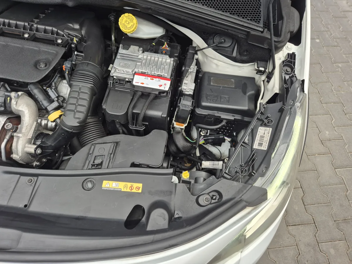 Peugeot 2008 1.6 e HDI ULLERE (2016) - slika 50