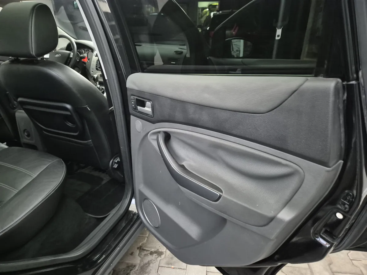 Ford Kuga 2.0 TDCI (2012) - slika 22