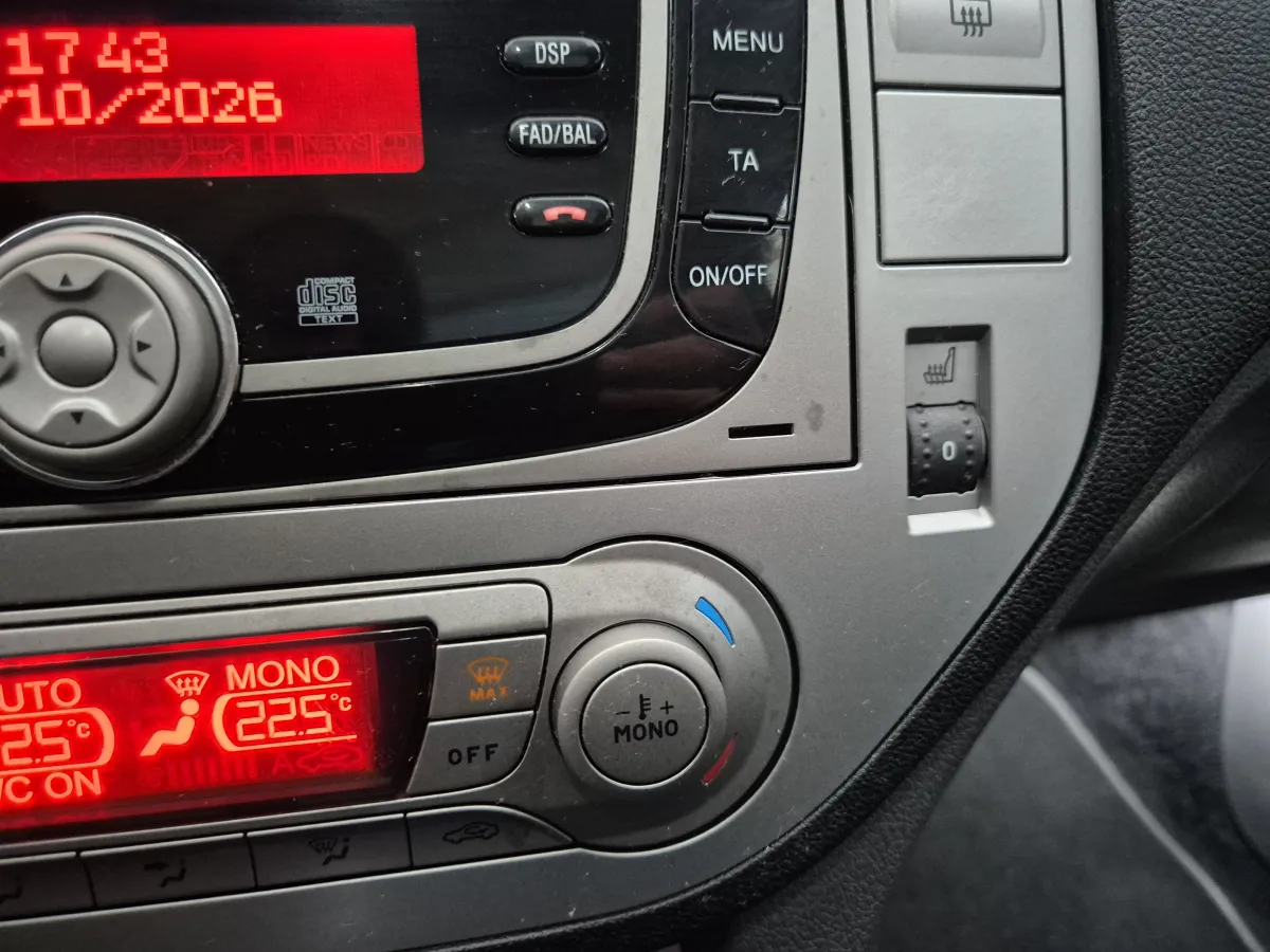 Ford Kuga 2.0 TDCI (2012) - slika 37