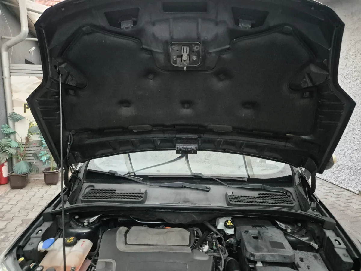 Ford Kuga 2.0 TDCI (2012) - slika 40
