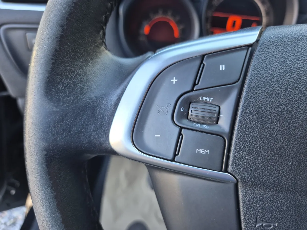 Citroen C4 1.6 eHDI (2011) - slika 36