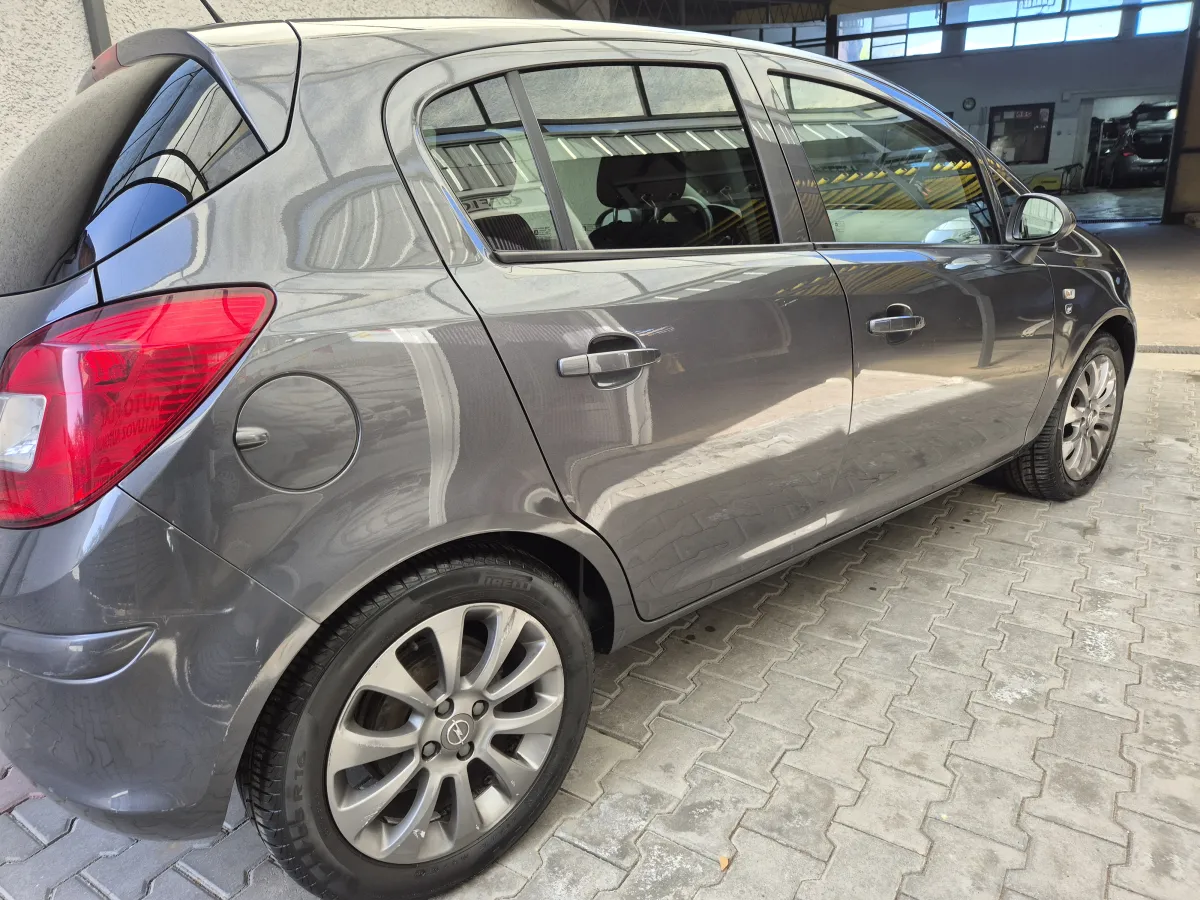 Opel Corsa D 1.2 (2010) - slika 9