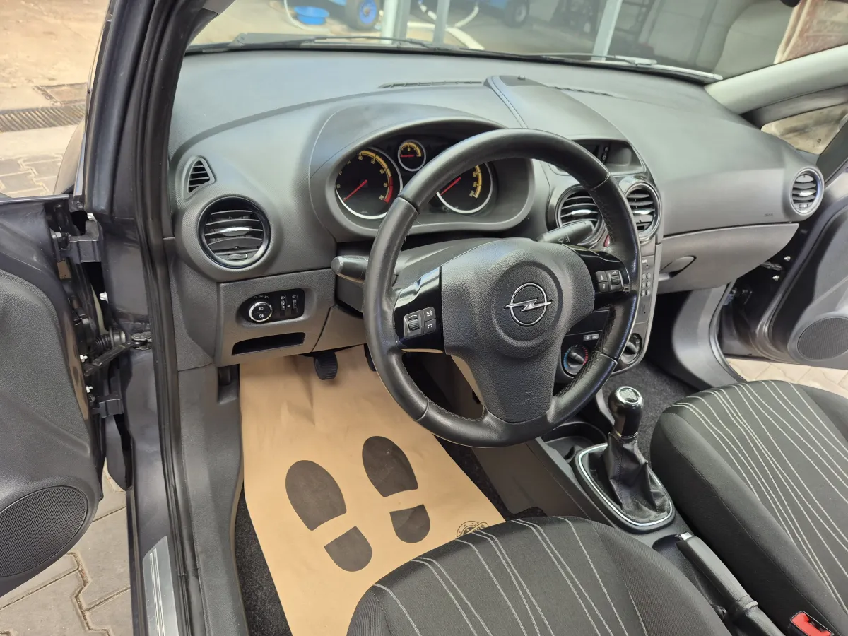 Opel Corsa D 1.2 (2010) - slika 12