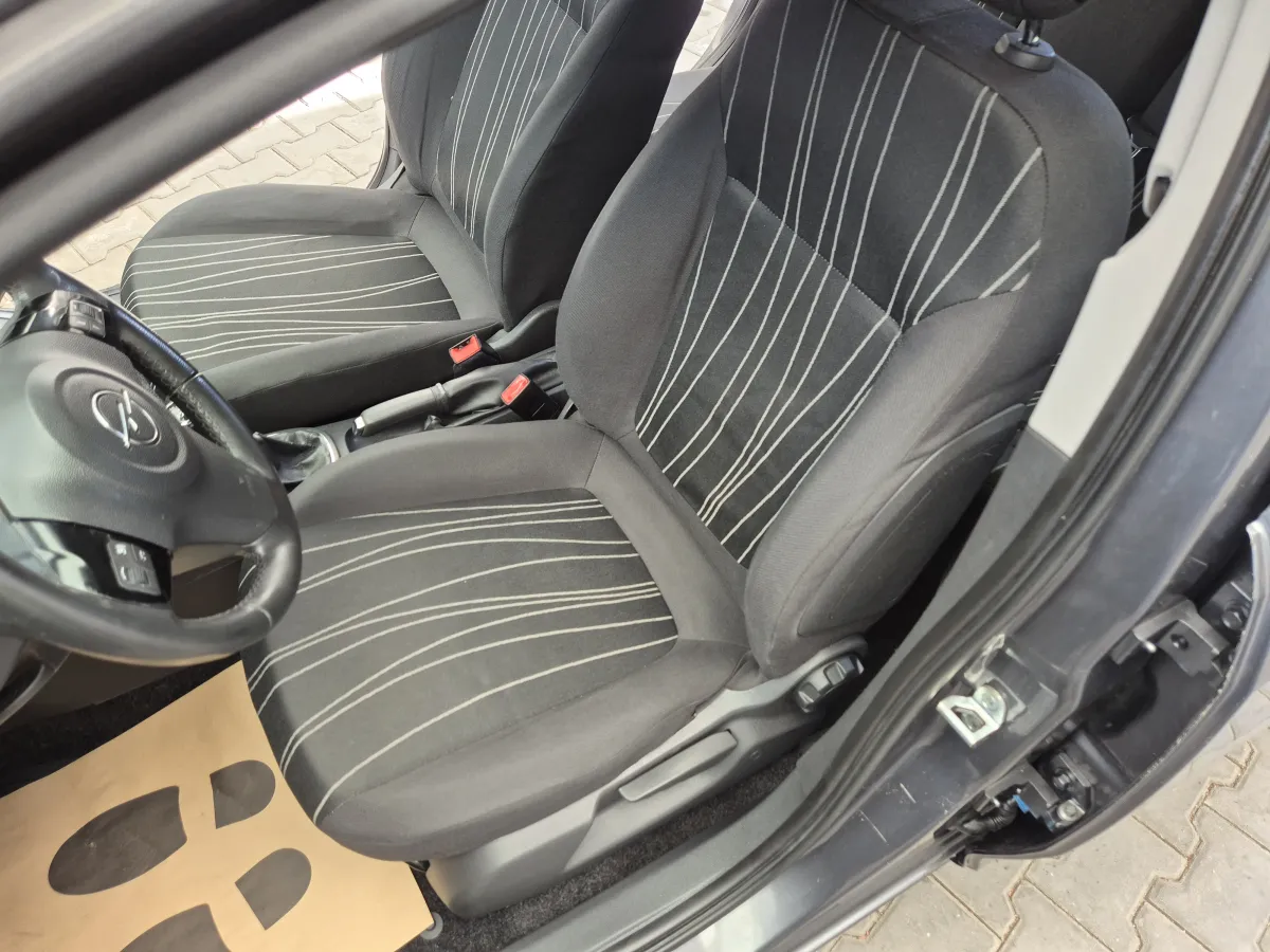 Opel Corsa D 1.2 (2010) - slika 13